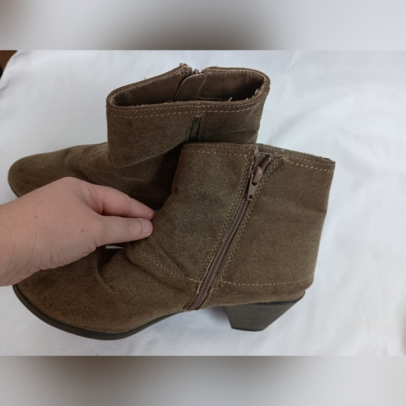 2/$30 Worthington Brown Suede Ankle Booties with Western Influence-(#123) - Picture 1 of 6